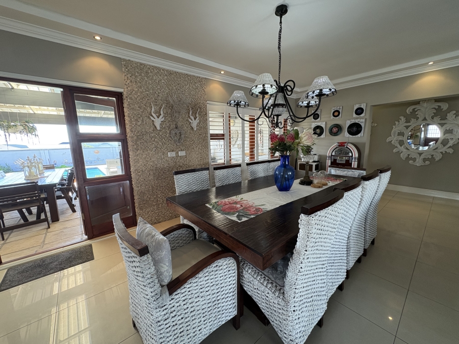 4 Bedroom Property for Sale in Yzerfontein Western Cape